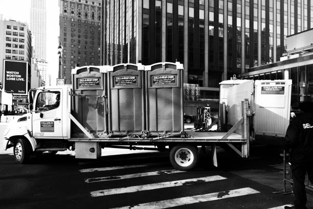 Best Portable bathroom rental  in Adel, IA